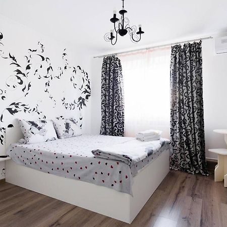 Best Rest Suites Одеса Екстериор снимка